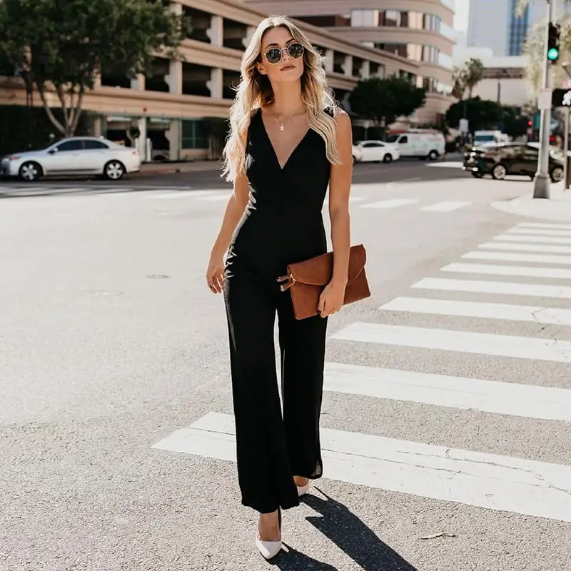 2019 Women Jumpsuit Romper Sleeveless V Neck Casual Playsuit Overalls Wide Leg Loose Black Overalls Wedding Ladies Coverall
2019 Women Jumpsuit Romper Sleeveless V Neck Casual Playsuit Overalls Wide Leg Loose Black Overalls Wedding Ladies Coverall