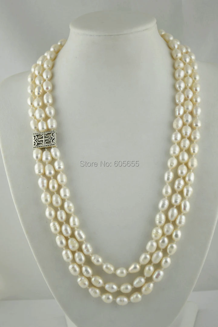Handmade White Fresh Water Pearl Rice Beads Necklace 20" length Three Rows Woman Jewelry
Handmade White Fresh Water Pearl Rice Beads Necklace 20" length Three Rows Woman Jewelry