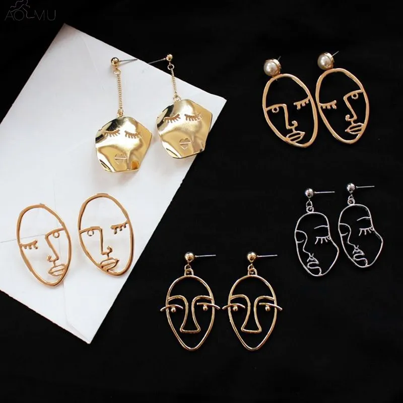 AOMU 2019 New Simple Abstract Hollow Out Face Dangle Earrings for Women Girls Statement Drop Earrings Boucles D'oreilles
AOMU 2019 New Simple Abstract Hollow Out Face Dangle Earrings for Women Girls Statement Drop Earrings Boucles D'oreilles