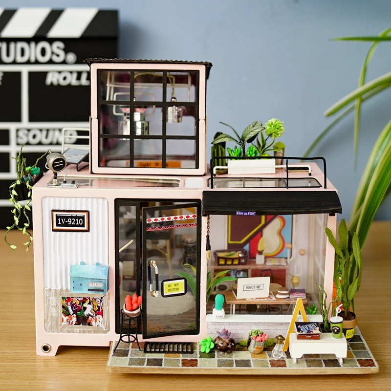 Robotime New DIY Kevin's Studio with Furniture Children Adult Miniature Wooden Doll House Model Building Kits Dollhouse Toy DG13
Robotime New DIY Kevin's Studio with Furniture Children Adult Miniature Wooden Doll House Model Building Kits Dollhouse Toy DG13