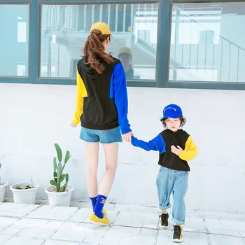 Family Matching Christmas Shirts Clothes Mom Son Outfits Street Wear Mother and Daughter Clothes Family Clothing Set Autumn Suit
Family Matching Christmas Shirts Clothes Mom Son Outfits Street Wear Mother and Daughter Clothes Family Clothing Set Autumn Suit
