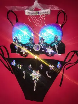 Sparkly Glass Rhinestones Bra Short Outfit Set Female Singer Dance Show Birthday Party Lingerie Sexy Stones Women Bikini Set DJ
Sparkly Glass Rhinestones Bra Short Outfit Set Female Singer Dance Show Birthday Party Lingerie Sexy Stones Women Bikini Set DJ