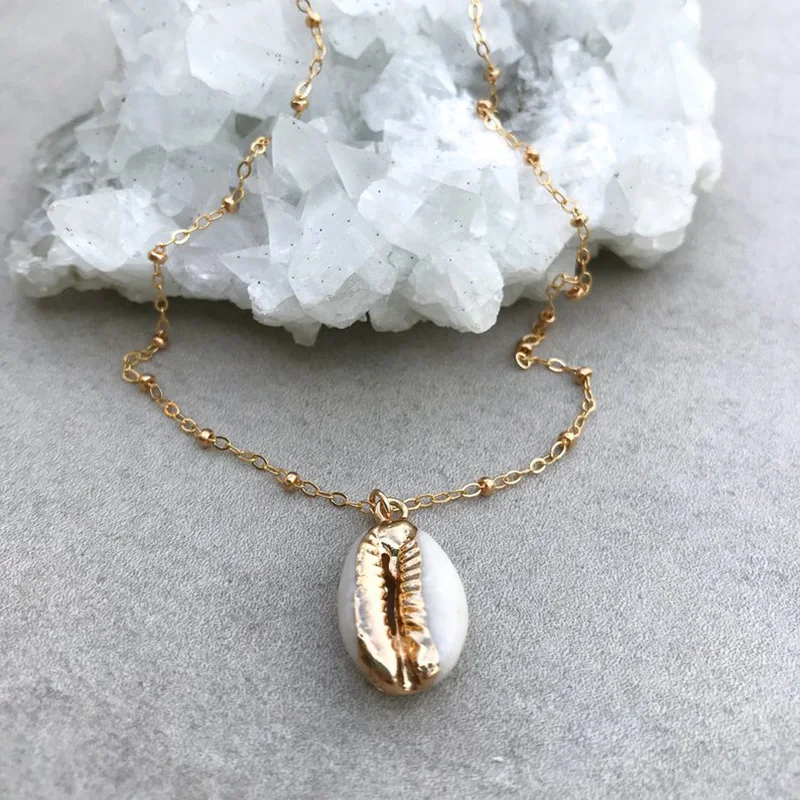 

WTLTC Summner Style Sea Cowrie Shell Pendant Necklaces Femme Beach Seashell Necklace Beaded Link Chains Choker Bohemia Jewelry