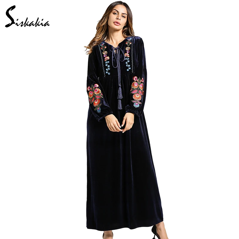 Siskakia long sleeve Velvet Maxi long Dress women Autumn Winter Flower Embroidery warm tunics lace up collar muslim Navy dress
Siskakia long sleeve Velvet Maxi long Dress women Autumn Winter Flower Embroidery warm tunics lace up collar muslim Navy dress