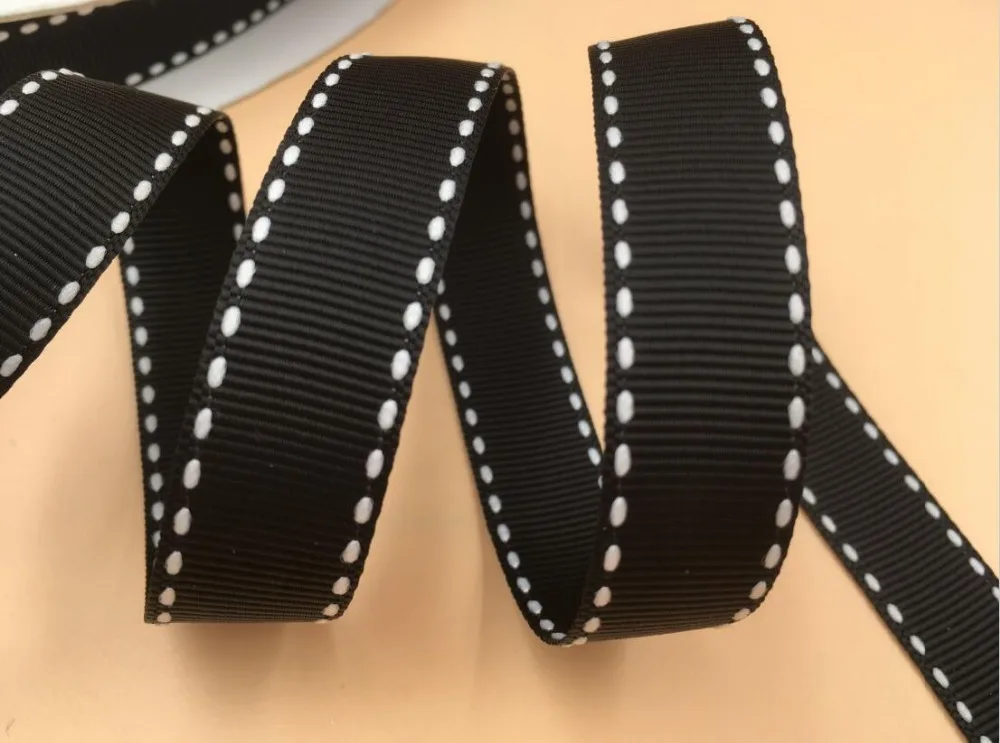 (10 yards/lot) 5/8" 15MM Quality White Stitched Grosgrain Ribbon Black Color gift wrap ribbon decoration ribbons
(10 yards/lot) 5/8" 15MM Quality White Stitched Grosgrain Ribbon Black Color gift wrap ribbon decoration ribbons
