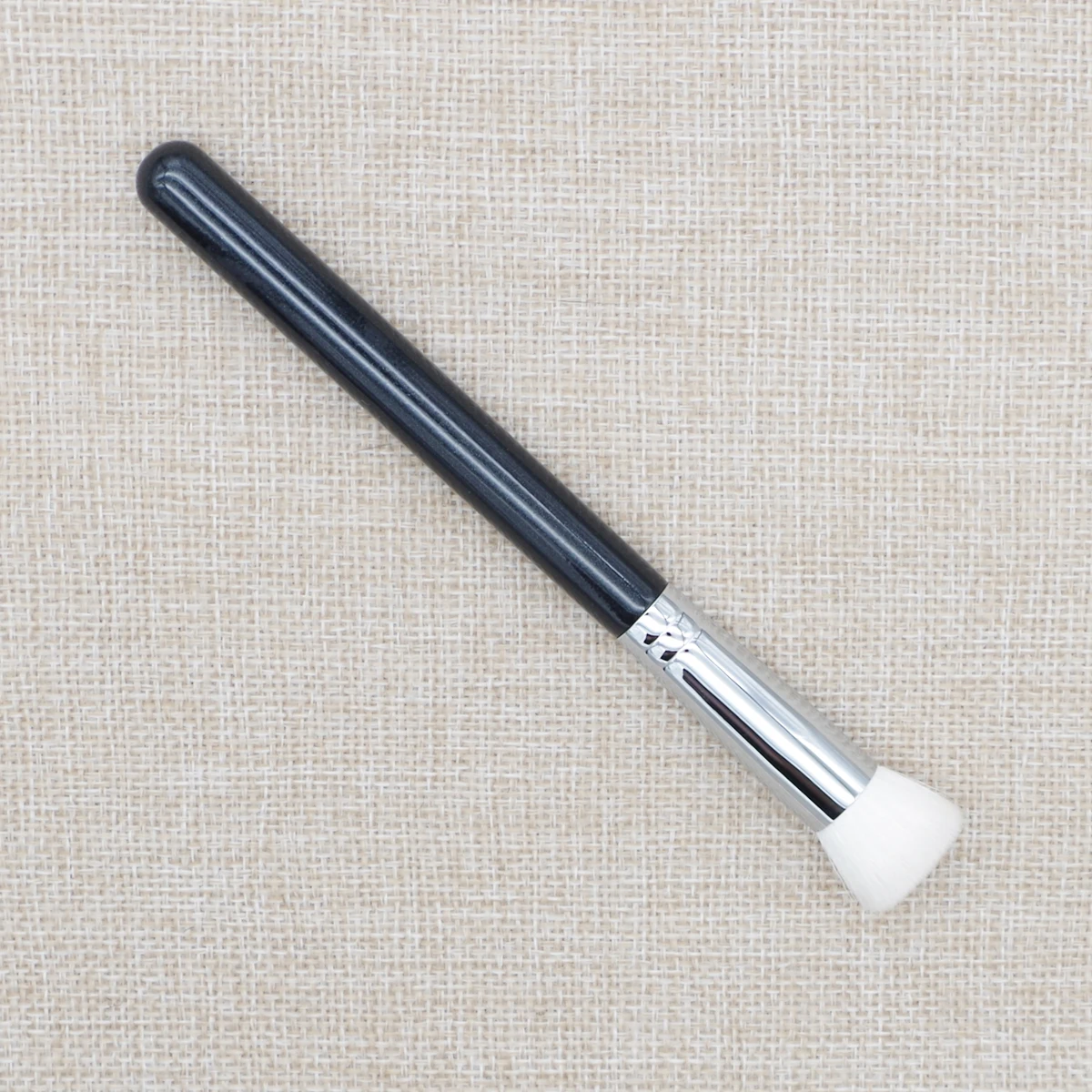C04 Professional Make Up Brush Flat Top Foundation Brush Soft Sokouhou Goat Hair Manually Bundled Makeup Brushes
C04 Professional Make Up Brush Flat Top Foundation Brush Soft Sokouhou Goat Hair Manually Bundled Makeup Brushes