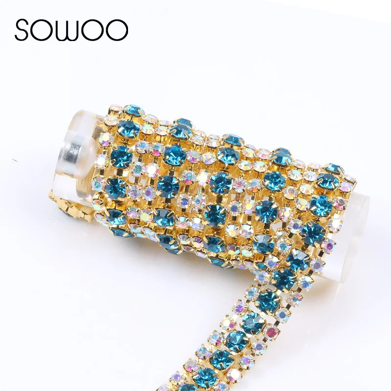 1yards/lot 3 rows close crystal rhinestone chain with SS8 crystal AB and SS16 Aquamarine back stones in middle gold setting
1yards/lot 3 rows close crystal rhinestone chain with SS8 crystal AB and SS16 Aquamarine back stones in middle gold setting