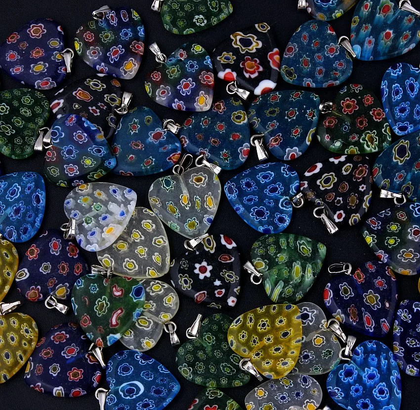 QianBei Wholesale 20pcs /Lot Mix Style Murano Glass Flowers Heart Beads Silver Core Fit For European Charm NECKLACE
QianBei Wholesale 20pcs /Lot Mix Style Murano Glass Flowers Heart Beads Silver Core Fit For European Charm NECKLACE