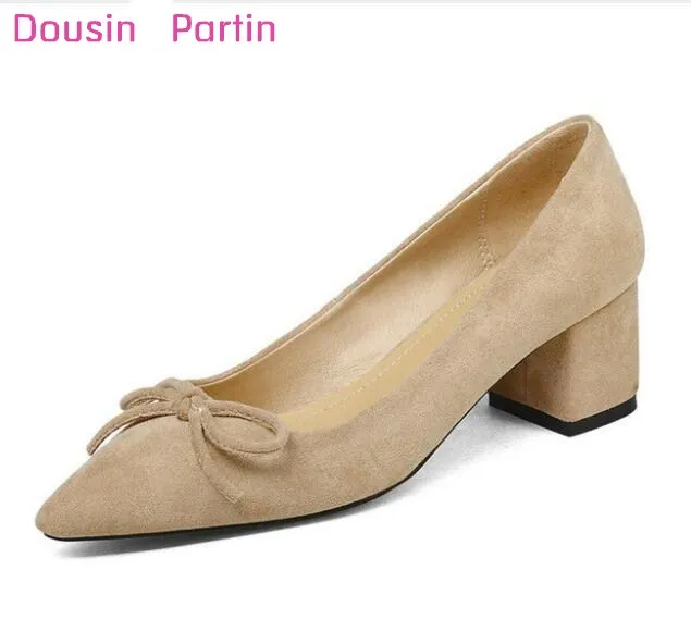 Dousin Partin 2018 Shoes Women Flock Square Med Heel Platform Women Pumps Gray Pointed Toe Fashion Ladies Wedding Woman Shoes
Dousin Partin 2018 Shoes Women Flock Square Med Heel Platform Women Pumps Gray Pointed Toe Fashion Ladies Wedding Woman Shoes