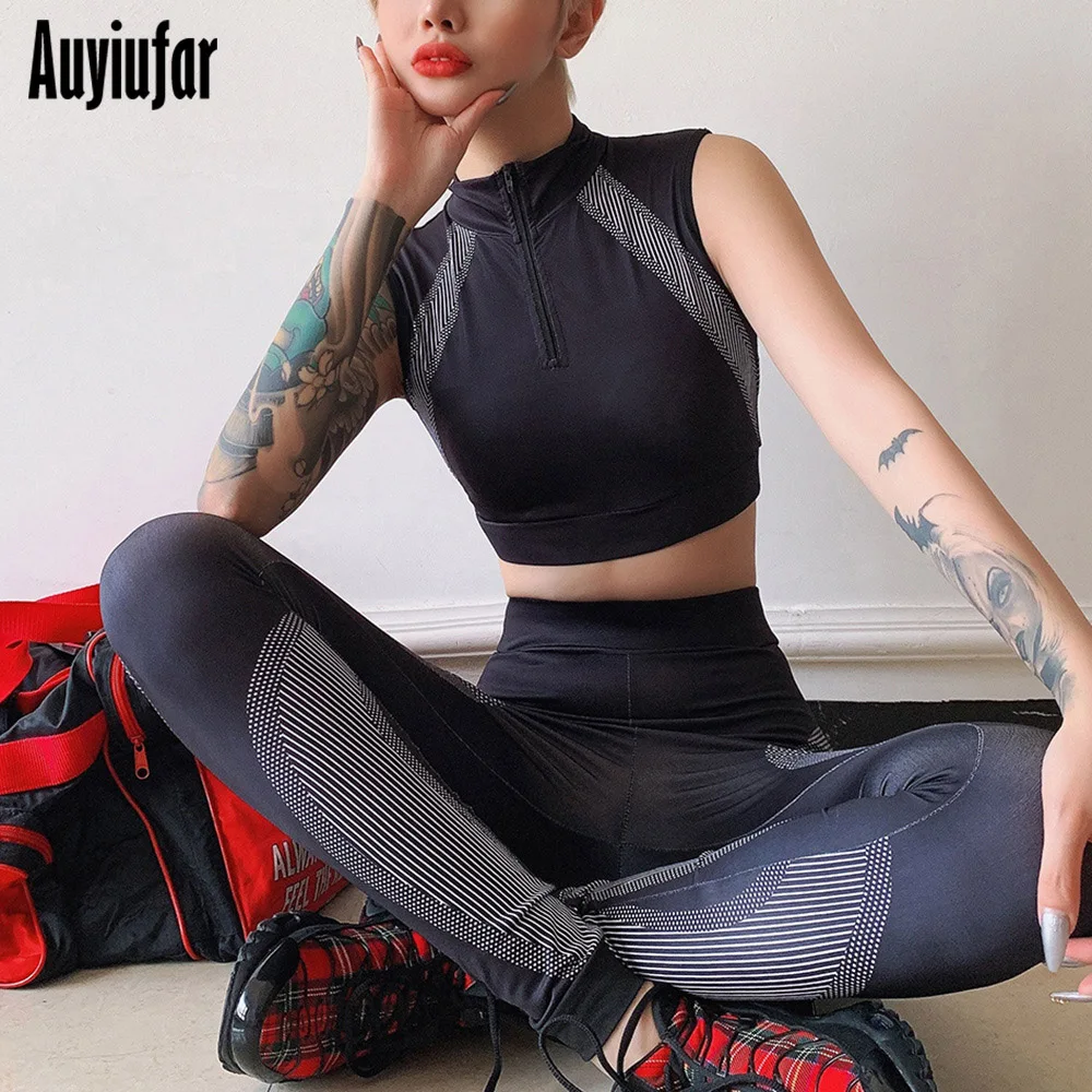 Auyiufar Fitness Sporting Two Pieces Set Sleeveless Turtleneck Top Leggings Striped Patchwork 2019 Fashion 2 pcs Tracksuits
Auyiufar Fitness Sporting Two Pieces Set Sleeveless Turtleneck Top Leggings Striped Patchwork 2019 Fashion 2 pcs Tracksuits