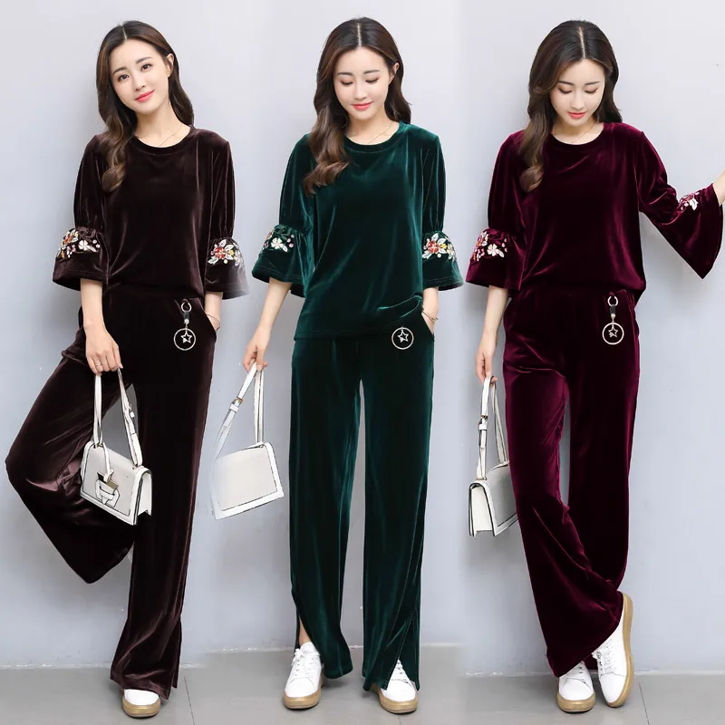 2017 Autumn Winter Tracksuits Suits Women Fashion Velvet Suit Two Piece Set Velvet Embroidery Top + Wide Leg Pant Plus Size 3XL
2017 Autumn Winter Tracksuits Suits Women Fashion Velvet Suit Two Piece Set Velvet Embroidery Top + Wide Leg Pant Plus Size 3XL