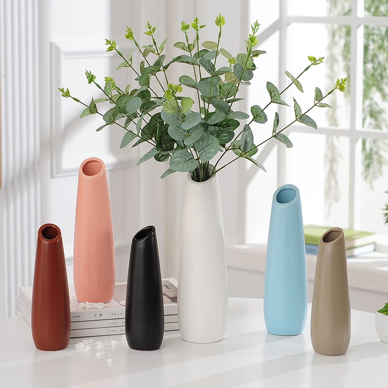Nordic ceramic dry flower vase decoration Modern Fashion Ceramic Flower Vase tabletop water container Home Wedding Decoration
Nordic ceramic dry flower vase decoration Modern Fashion Ceramic Flower Vase tabletop water container Home Wedding Decoration