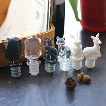 

Delicate cork vineyard collection crystal silica gel design red wine bottle stopper cap food grade wedding party cat dog animal