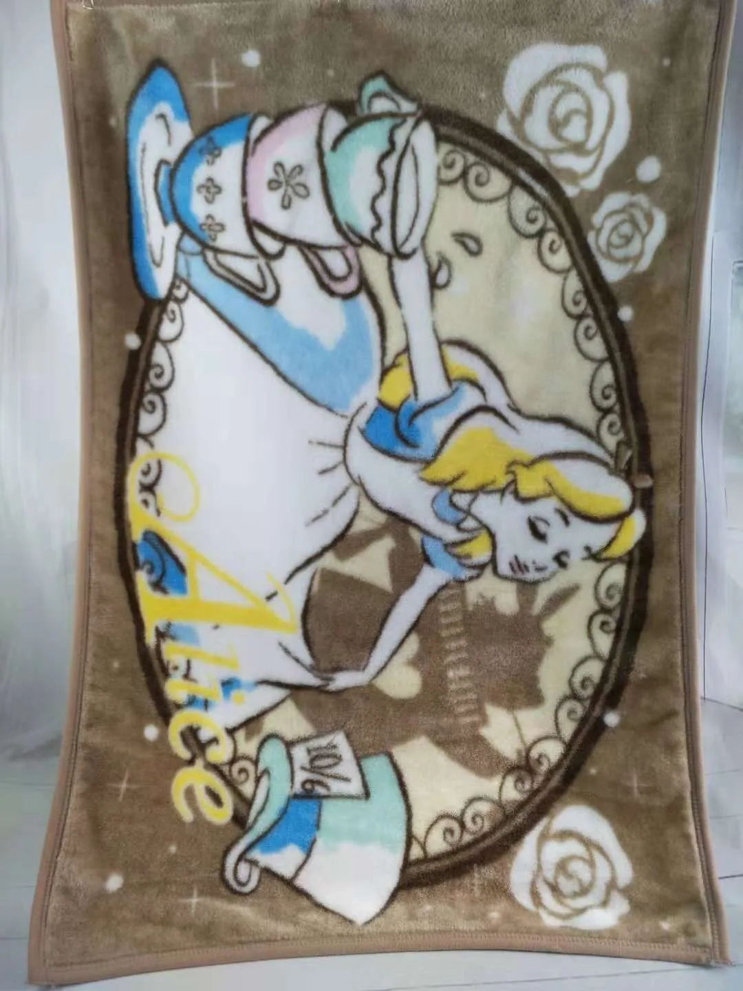IVYYE 100x70CM Alice in Wonderland Anime Blanket Plush Velvet Warm Decoration Soft Bed Home Throw Sofa Blankets Adult Gifts NEW
IVYYE 100x70CM Alice in Wonderland Anime Blanket Plush Velvet Warm Decoration Soft Bed Home Throw Sofa Blankets Adult Gifts NEW