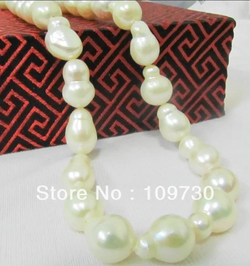 Jewelry 00120903 HUGE 18"12-15MM NATURAL SOUTH SEA GENUINE WHITE NUCLEAR PEARL NECKACE 14KGP
Jewelry 00120903 HUGE 18"12-15MM NATURAL SOUTH SEA GENUINE WHITE NUCLEAR PEARL NECKACE 14KGP