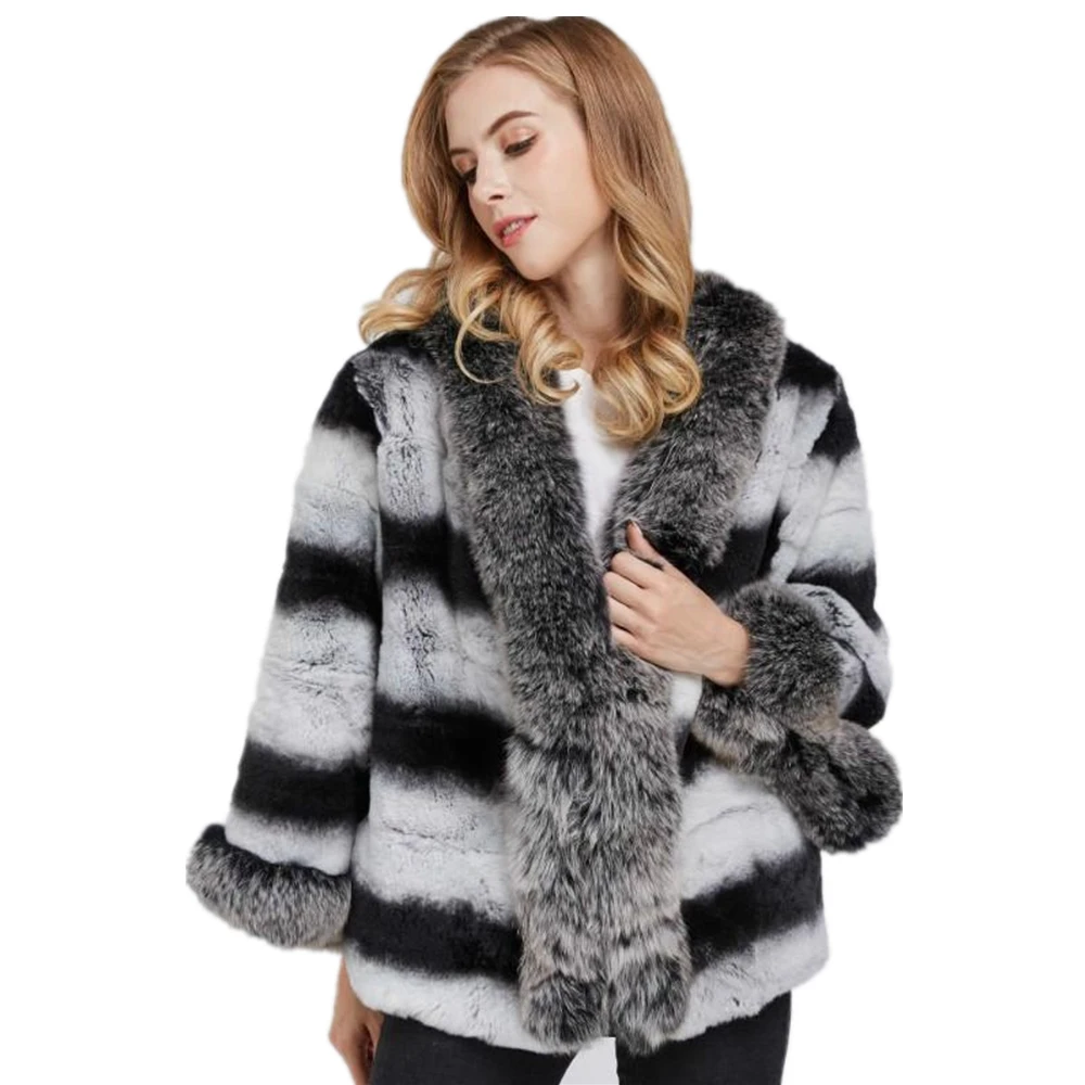 TOPFUR 2019 Fashion Winter Loose Short Coats Real Fur Coats For Women Rex Rabbit Fur Standard Coats O-neck Half Sleeves Outwear
TOPFUR 2019 Fashion Winter Loose Short Coats Real Fur Coats For Women Rex Rabbit Fur Standard Coats O-neck Half Sleeves Outwear