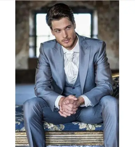 High Quality One Button Groomsmen Peak Lapel Groom Tuxedos Men Suits Wedding/Prom Best Man Blazer ( Jacket+Pants+Tie+Vest) A157
High Quality One Button Groomsmen Peak Lapel Groom Tuxedos Men Suits Wedding/Prom Best Man Blazer ( Jacket+Pants+Tie+Vest) A157
