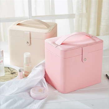 Casegrace Large Capacity Jewelry Box Korean Portable Cosmetic Case Non-woven Fabric Storage Box Gift Made With Eco-friendly PU
Casegrace Large Capacity Jewelry Box Korean Portable Cosmetic Case Non-woven Fabric Storage Box Gift Made With Eco-friendly PU