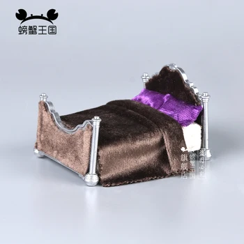 1pc Dollhouse European Style Double Bed Model Mini Furniture Miniature White accessories Living Room
1pc Dollhouse European Style Double Bed Model Mini Furniture Miniature White accessories Living Room