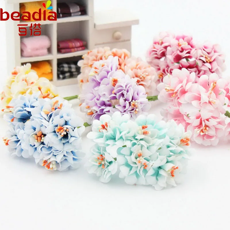 Supper Popular 6pcs Artificial Double Colors Fake Silk Daisy Flowers For DIY Headdress Home Wedding Grand Event Make Romantic
Supper Popular 6pcs Artificial Double Colors Fake Silk Daisy Flowers For DIY Headdress Home Wedding Grand Event Make Romantic