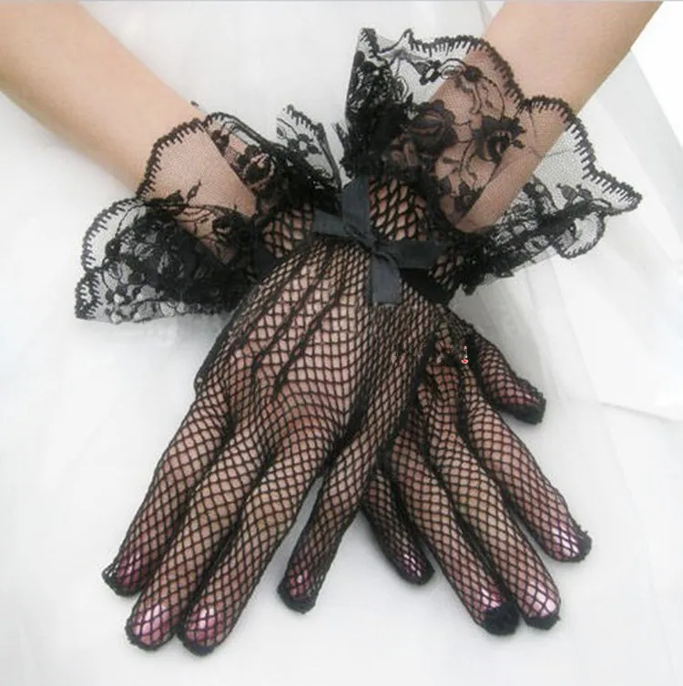 Woman Black Wedding Gloves Short Wrist Length Lace Appliqued With Bow Bridal Party Gifts Wedding Accessories 2018 New
Woman Black Wedding Gloves Short Wrist Length Lace Appliqued With Bow Bridal Party Gifts Wedding Accessories 2018 New