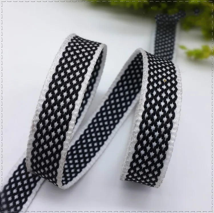 New 10mm (1 meter) black lozenge polyester grosgrain Ribbon printing belt backpack Belt decoration tape DIY garment accessories
New 10mm (1 meter) black lozenge polyester grosgrain Ribbon printing belt backpack Belt decoration tape DIY garment accessories