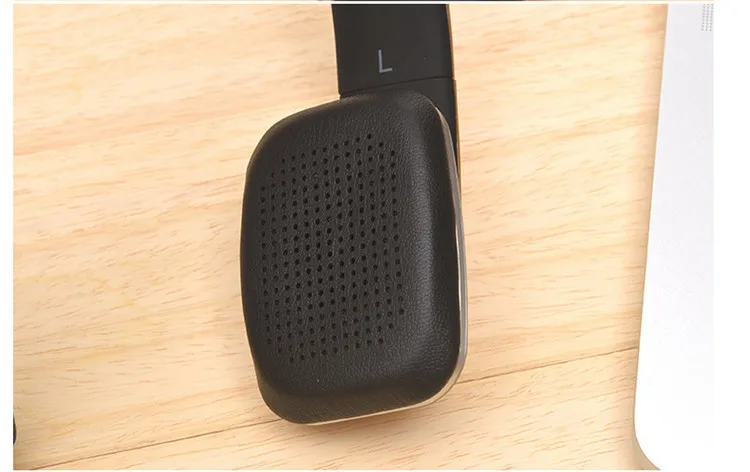 bluetooth headphones with microphone 15
