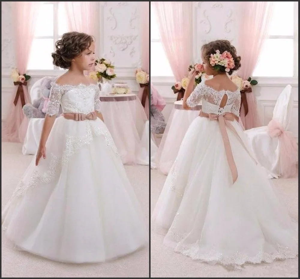 Customize Off Shoulder Flower Girl Dresses for Wedding Vintage Lace with Coral Bow Belt Princess Lace-Up Kids Communion Dress
Customize Off Shoulder Flower Girl Dresses for Wedding Vintage Lace with Coral Bow Belt Princess Lace-Up Kids Communion Dress