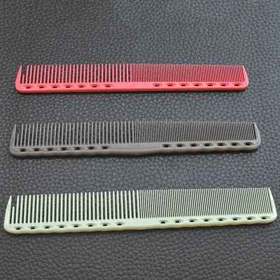New YS334 YS Barber Comb Cutting Combs Carbon Anti Static Profesional Barber Combs
New YS334 YS Barber Comb Cutting Combs Carbon Anti Static Profesional Barber Combs