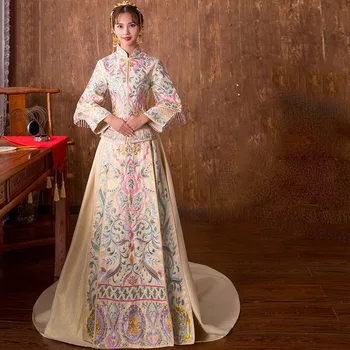 New Champagne Trailing Marriage Qipao Suit Suzhou Embroidery Flower Cheongsam Exquisite Bride Wedding Party Dress Vestidos S-XXL
New Champagne Trailing Marriage Qipao Suit Suzhou Embroidery Flower Cheongsam Exquisite Bride Wedding Party Dress Vestidos S-XXL