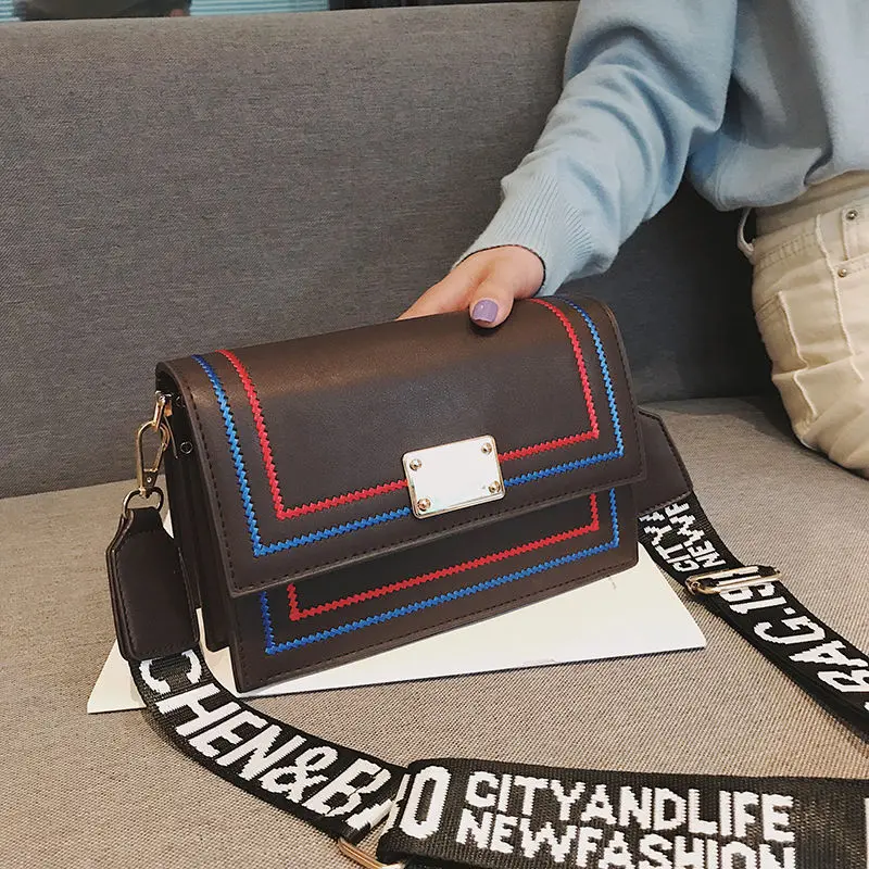 Youbroer Crossbody Bag Wide Shoulder Strap Single Shoulder Simple Fashion Small Square Bag Thread
Youbroer Crossbody Bag Wide Shoulder Strap Single Shoulder Simple Fashion Small Square Bag Thread