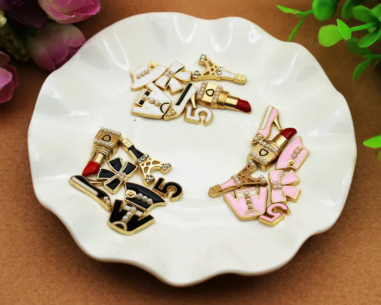 8 sets/lot, 7pcs /Set Charms Cell Phone DIY Alloy clothes tower lipstick shoes hat bow brand Decoration
8 sets/lot, 7pcs /Set Charms Cell Phone DIY Alloy clothes tower lipstick shoes hat bow brand Decoration