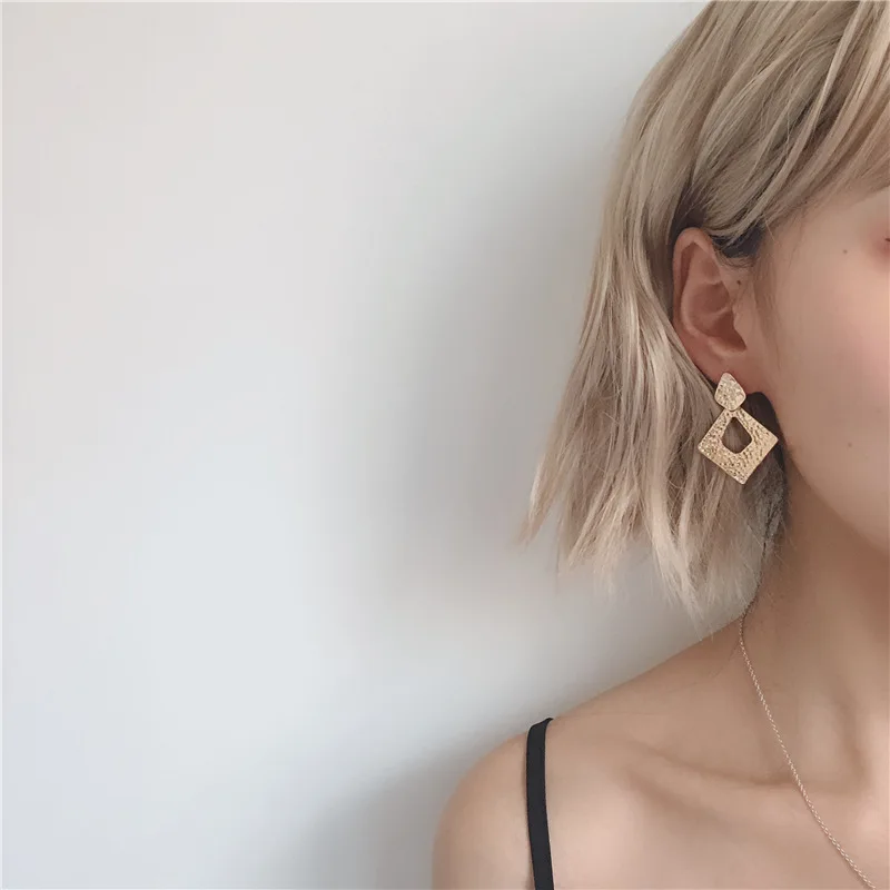 Earrings Geometric square Pendientes mujer Brincos bijoux jewelry orecchini de festa fashion women gold oorbellen earring
Earrings Geometric square Pendientes mujer Brincos bijoux jewelry orecchini de festa fashion women gold oorbellen earring