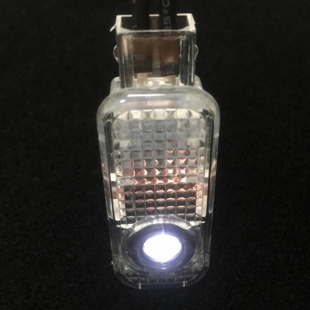 2pcs Car Styling For Porsche Cayenne 2003-2006 Porsche Logo Welcome Light Car Door Light LED Car Warning Light
2pcs Car Styling For Porsche Cayenne 2003-2006 Porsche Logo Welcome Light Car Door Light LED Car Warning Light