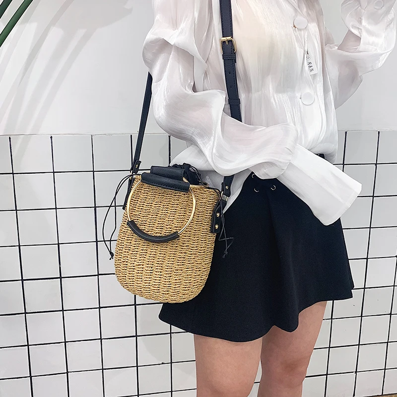 Fashion women Straw Bucket Bag rieten Travel Handbags handtas Summer Beach bags for women 2019 bolsos de paja
Fashion women Straw Bucket Bag rieten Travel Handbags handtas Summer Beach bags for women 2019 bolsos de paja