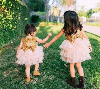 Cute Gold Sequined Baby Girls Birthday Dresses With Bow 2018 Baby Pink Tiered Knee Length Flower Girl Dresses For Wedding
Cute Gold Sequined Baby Girls Birthday Dresses With Bow 2018 Baby Pink Tiered Knee Length Flower Girl Dresses For Wedding