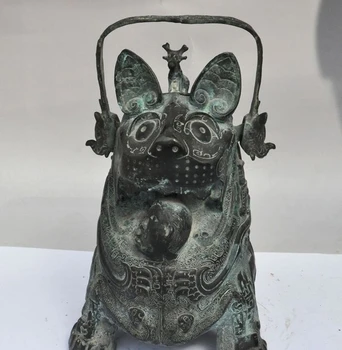 12" old chinese bronze beast Child statue Zun Wine vessel Flagon Tanks Crock Jar
12" old chinese bronze beast Child statue Zun Wine vessel Flagon Tanks Crock Jar