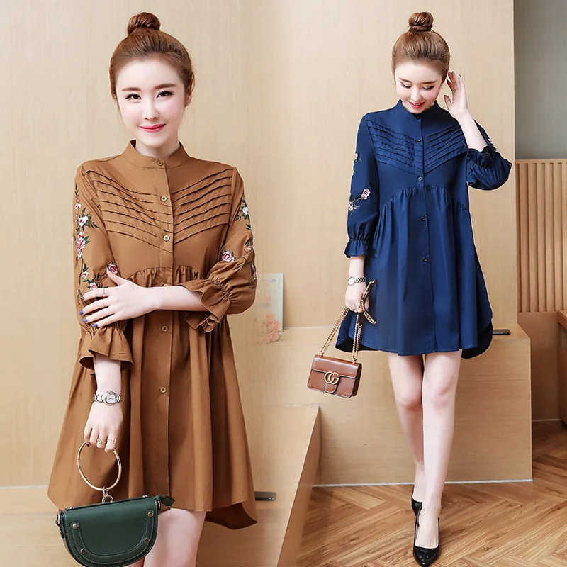 Plus Size Lady Floral Embroidered Blouse Shirt 2019 Spring Large Size Women Loose Pleated Shirt 3/4 Sleeve Tops Blue Khaki Z398
Plus Size Lady Floral Embroidered Blouse Shirt 2019 Spring Large Size Women Loose Pleated Shirt 3/4 Sleeve Tops Blue Khaki Z398