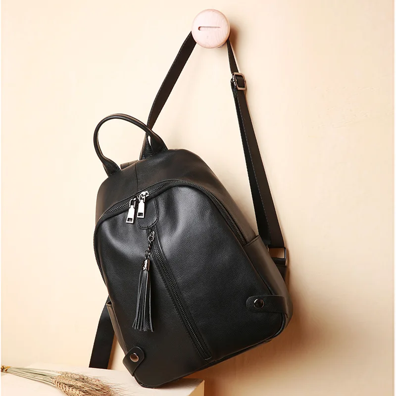 2018 Spring Leisure Women Backpack Black Genuine Leather Bagpack Young Teenager Girl Student School Bag Tassel Daily Knapsack
2018 Spring Leisure Women Backpack Black Genuine Leather Bagpack Young Teenager Girl Student School Bag Tassel Daily Knapsack