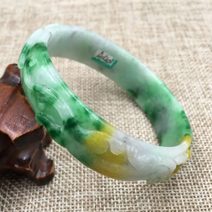 A-401 Beautiful Hand-carved Emerald Green Jadeite Jade Gems Bracelet Bangle 61mm
A-401 Beautiful Hand-carved Emerald Green Jadeite Jade Gems Bracelet Bangle 61mm