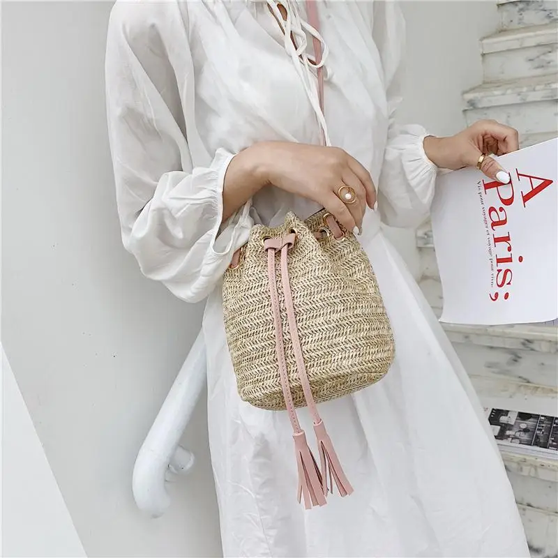 Straw Bucket Female Women Shoulder Bag 2019 Summer New Women's Woven Tassel Portable Messenger Bag
Straw Bucket Female Women Shoulder Bag 2019 Summer New Women's Woven Tassel Portable Messenger Bag