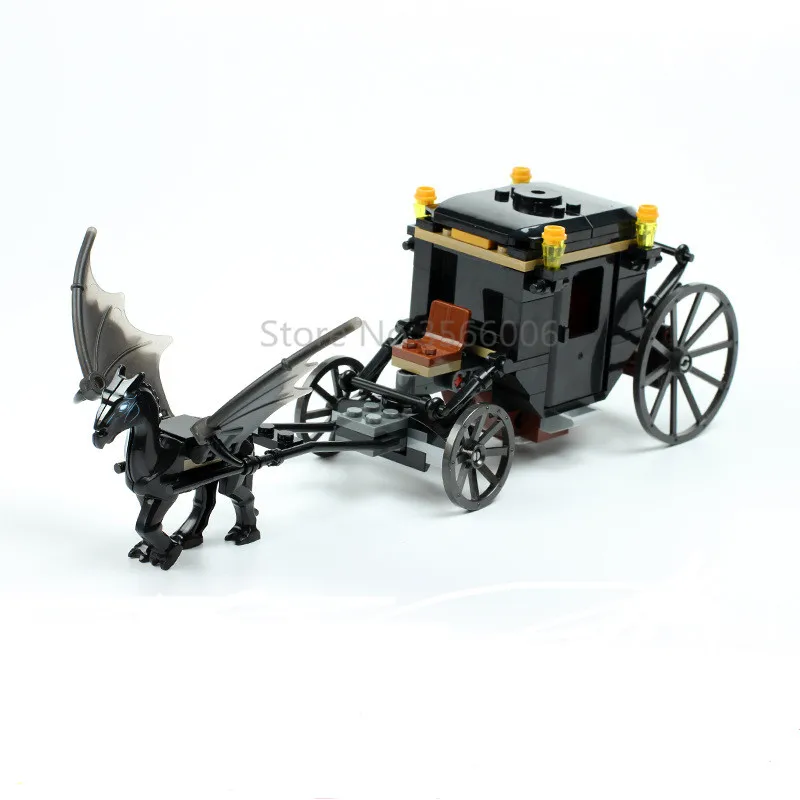 148pcs Movie Thestral Fantastic Beasts The Crimes of Grindelwald Escape Carriage Building Blocks Models Bricks Kits Toys.
148pcs Movie Thestral Fantastic Beasts The Crimes of Grindelwald Escape Carriage Building Blocks Models Bricks Kits Toys.