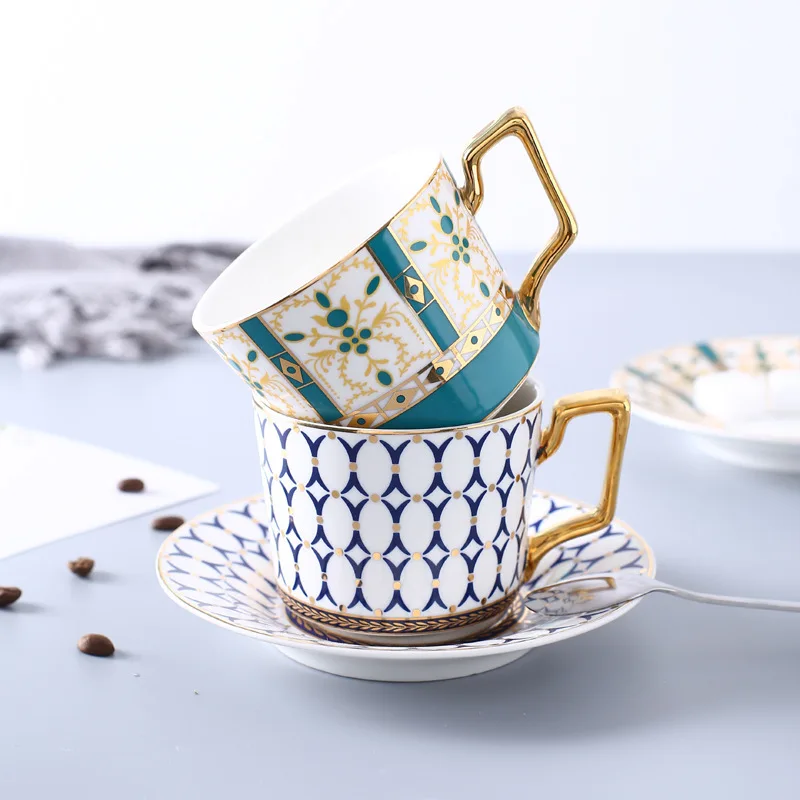 Gilt Geometric Coffee Cup Saucer Set High End Drinkware Best Christmas Gift Creative Milk Tea Breakfast Mugs With Handles 1pc
Gilt Geometric Coffee Cup Saucer Set High End Drinkware Best Christmas Gift Creative Milk Tea Breakfast Mugs With Handles 1pc