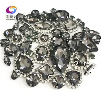 50pcs/bag Gray color Mix shape Crystal buckle+claw rhinestone,Silver base galss sew on stones diy/Clothing accessories MIXSK03
50pcs/bag Gray color Mix shape Crystal buckle+claw rhinestone,Silver base galss sew on stones diy/Clothing accessories MIXSK03