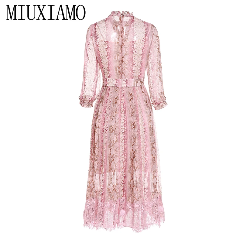 MIUXIMAO High Quality 2019 Summer&spring Luxurious Dress Ribbon Leopard Print Eleghant Lace Casual Pink Long Dress Women vestido
MIUXIMAO High Quality 2019 Summer&spring Luxurious Dress Ribbon Leopard Print Eleghant Lace Casual Pink Long Dress Women vestido