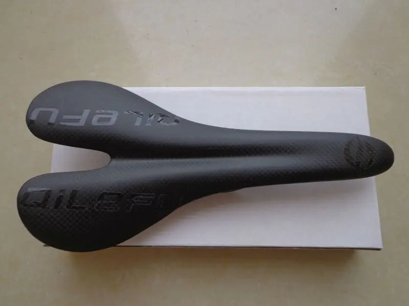 Newest QILEFU Mountain bike matte 3K full carbon fibre saddle carbon bicycle saddle Road front seat mat MTB parts Free shipping
Newest QILEFU Mountain bike matte 3K full carbon fibre saddle carbon bicycle saddle Road front seat mat MTB parts Free shipping