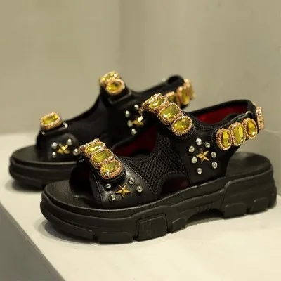 Platform Woman Sandals Rivets Embellished Flats Women Hallow Out Gladiator Women Shoes Bling Crystal Chic Runway Sapato Feminino
Platform Woman Sandals Rivets Embellished Flats Women Hallow Out Gladiator Women Shoes Bling Crystal Chic Runway Sapato Feminino