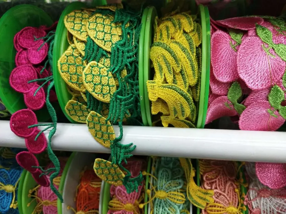 13 Yard/Lot Embroidery fruits Lace Trimming Ribbon Garment Accessories Guipure Lace Fabric Sewing Trim Wedding Lace LS-7715
13 Yard/Lot Embroidery fruits Lace Trimming Ribbon Garment Accessories Guipure Lace Fabric Sewing Trim Wedding Lace LS-7715
