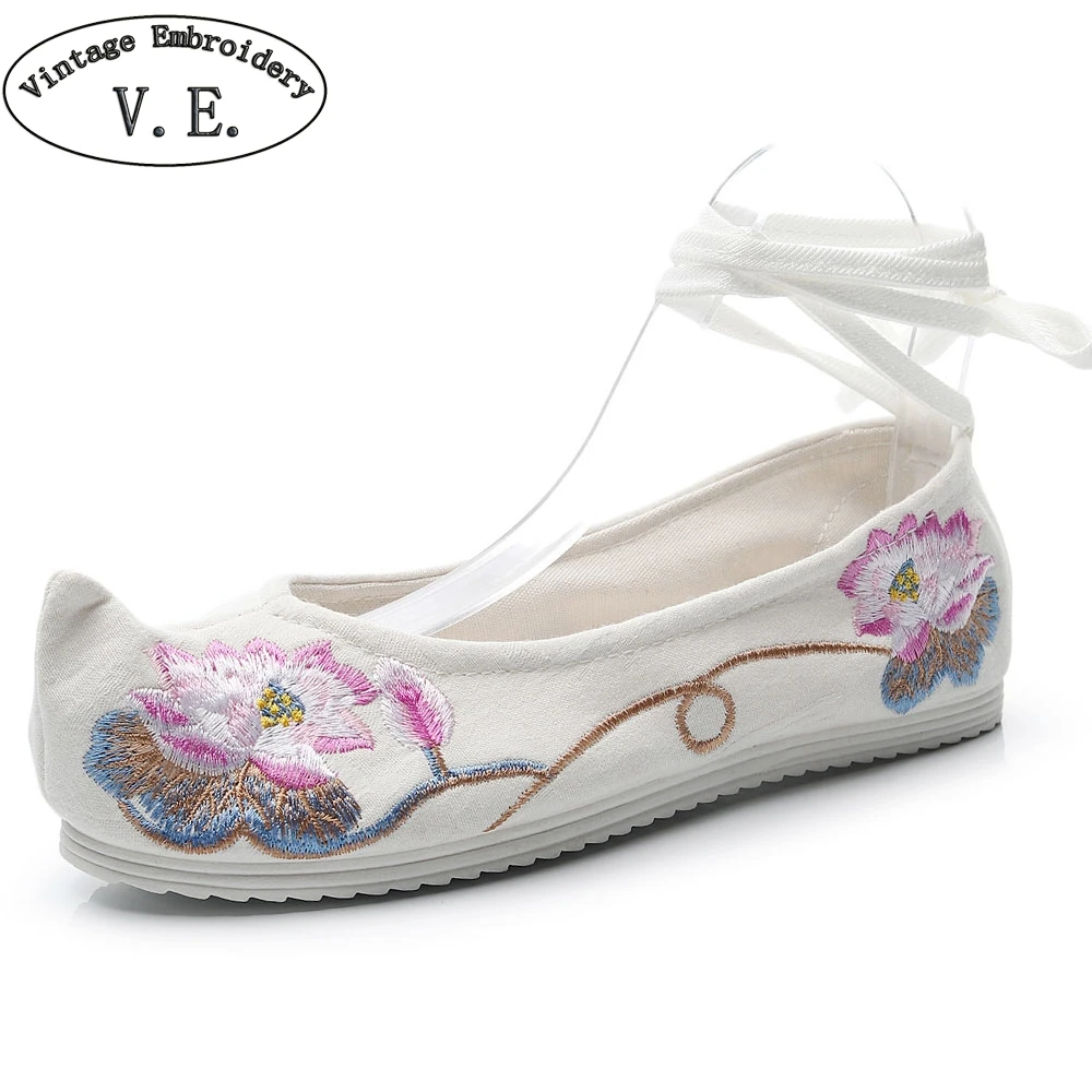 Vintage Embroidery Women Lace Up Flats Chinese Triditional Lotus Embroidered Ballet Shoes National Style Women's Shoes
Vintage Embroidery Women Lace Up Flats Chinese Triditional Lotus Embroidered Ballet Shoes National Style Women's Shoes
