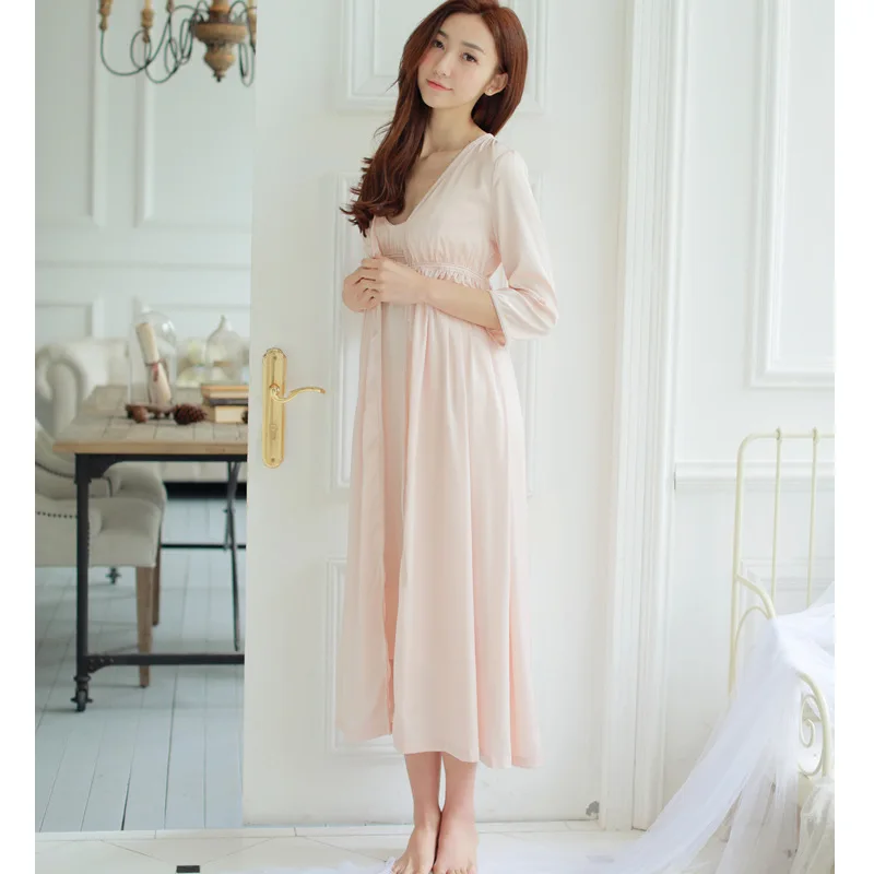 New Palace Retro High-end Long-end Nightgown Long-sleeved Women Sleepwear Spaghetti Strap Night Gown Sexy Sleep Dress 2 Suits
New Palace Retro High-end Long-end Nightgown Long-sleeved Women Sleepwear Spaghetti Strap Night Gown Sexy Sleep Dress 2 Suits